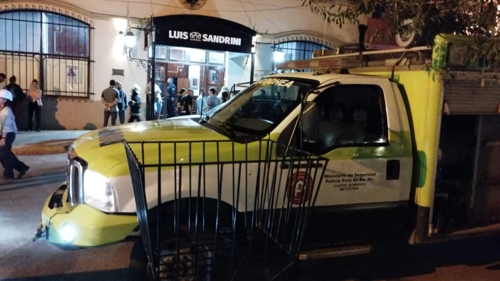 Debieron evacuar el Teatro Municipal por una amenaza de bomba