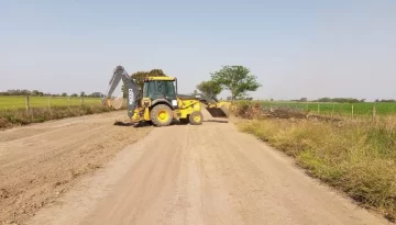 Provincia anunció obras para el mejoramiento de caminos rurales