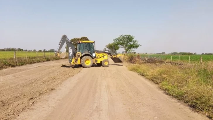 Provincia anunció obras para el mejoramiento de caminos rurales