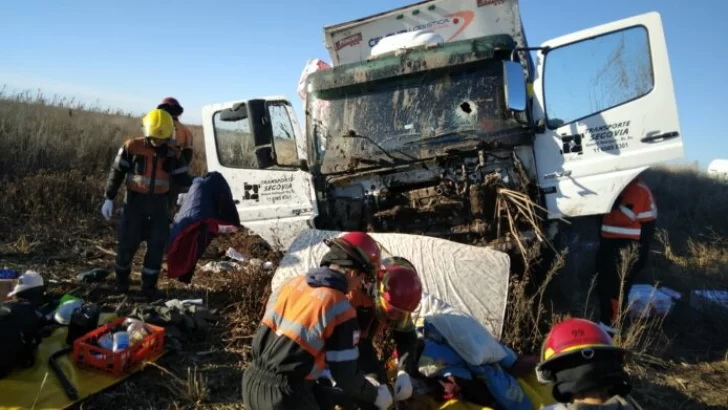 Un camionero murió atacado a piedrazos al tratar de esquivar un piquete