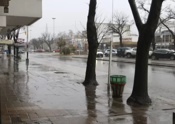 Un fuerte chaparrón cayó durante la madrugada