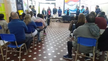 Emotiva charla de “Pilín” González y la Selección Nacional de Para Atletismo en Necochea
