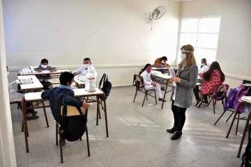 En el decreto de extensión del DISPO, el Gobierno prioriza la vuelta a las escuelas