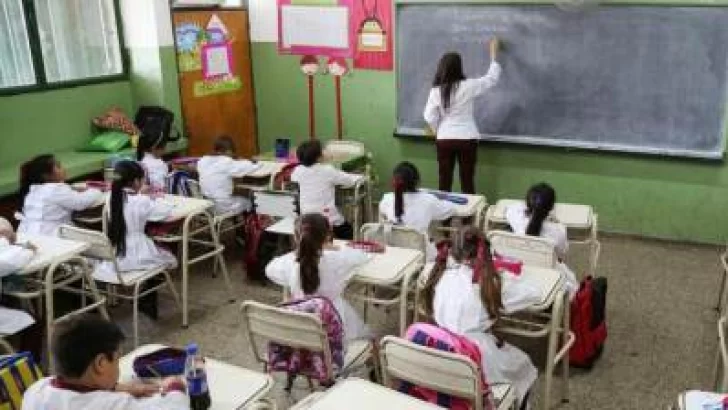 Trotta consideró que, fuera del AMBA, las clases podrían volver en agosto