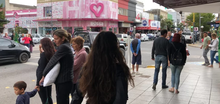 Es intenso el movimiento comercial en el centro por la Nochebuena