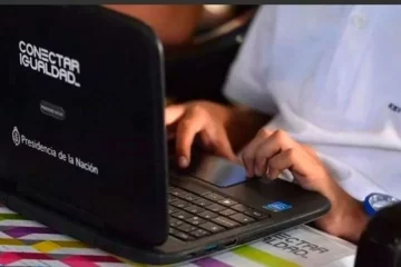 Entregan 900 netbooks a alumnos de Necochea y Quequén