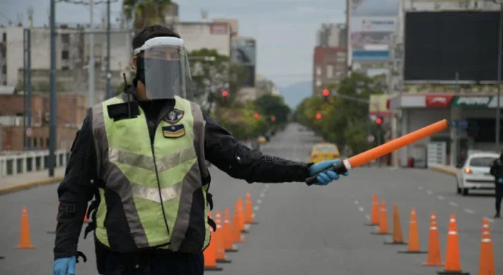 Controles de tránsito: es obligatorio llevar el carné físico no sólo el dígital