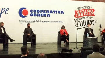 Kicillof encabezó el acto por los 100 años de la Cooperativa Obrera