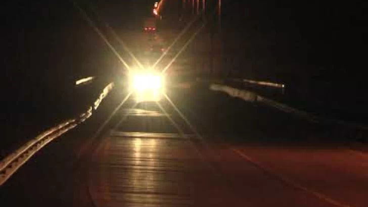 Emplazaron a la empresa contratista por la falta de iluminación del Puente Taraborelli