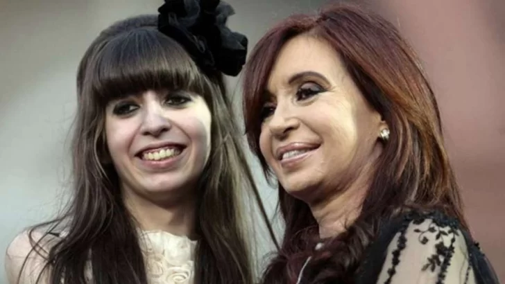 Cristina Kirchner viaja a Cuba para recibir el Año Nuevo junto a su hija Florencia