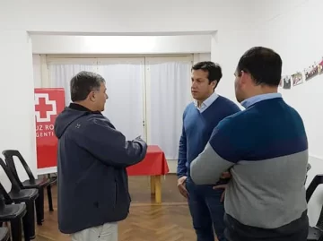 Arturo Rojas visitó las instalaciones de la Cruz Roja filial Necochea