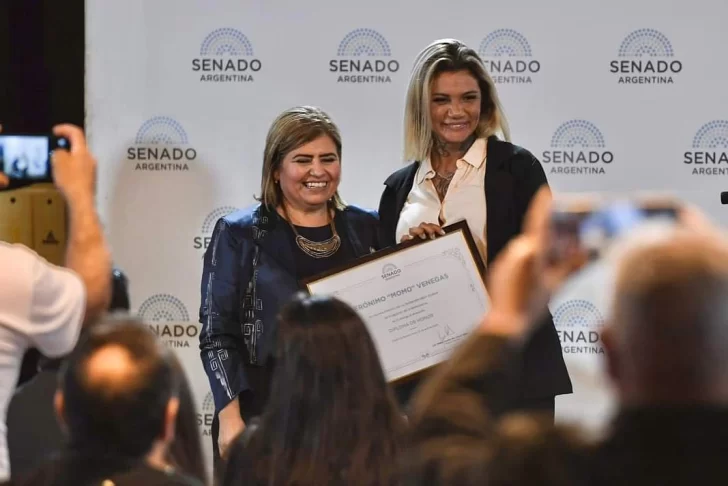 Homenaje a Venegas en el Senado por su rol sindical a 40 años de la democracia