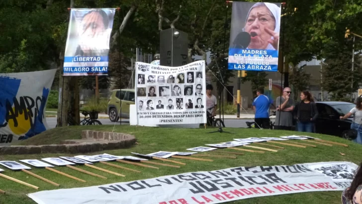 Día de la Memoria en la plaza Dardo Rocha: galería de imágenes