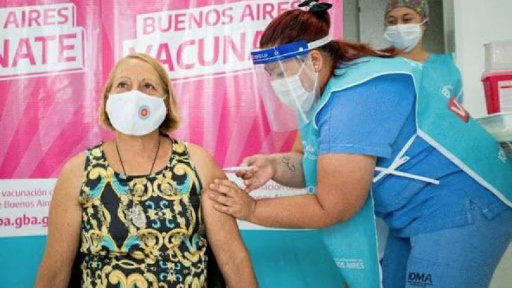 Más de 90 mil docentes y auxiliares fueron vacunados en la provincia