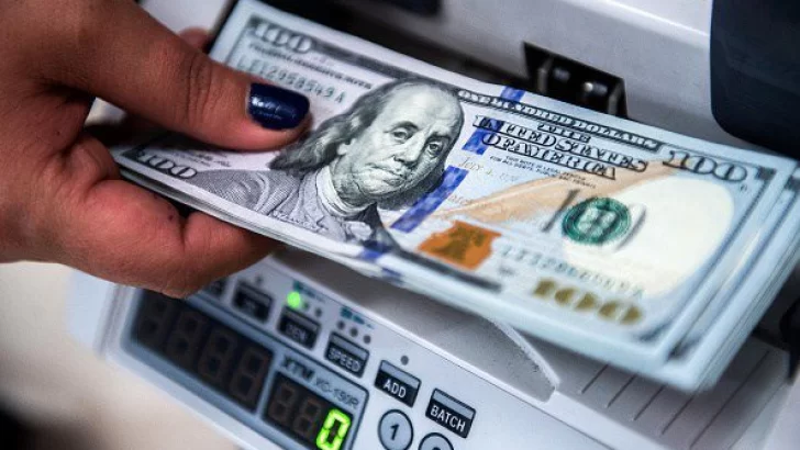 Tras el anuncio del Gobierno, el dólar blue se desploma $5,50 en la apertura