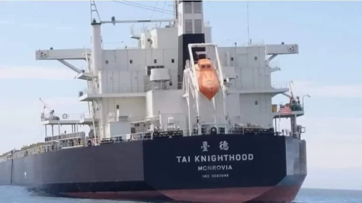 Ya reparan al buque chino en Puerto Madryn
