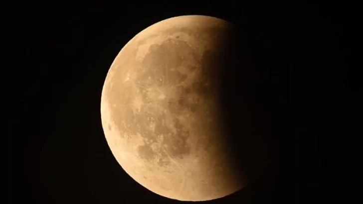 A partir de las 18 se podrá ver el eclipse de luna
