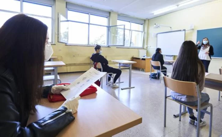 Llegó el frío y la ventilación en escuelas  se vuelve un problema