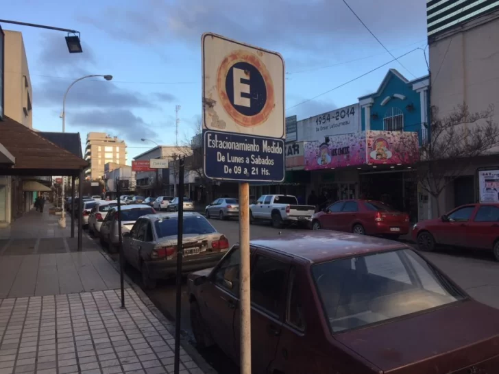 Comerciantes insisten en la suspensión del estacionamiento medido