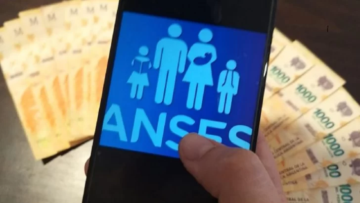ANSES paga $10.700 extras a beneficiarios de AUH