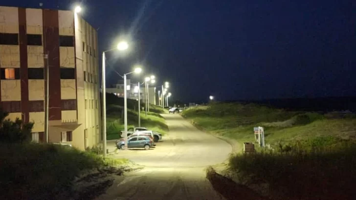 Ya funcionan las nuevas luces Led en Costa Bonita