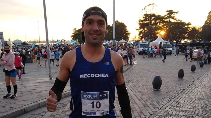 Santibáñez logró bajar su marca en la Media Maratón de Buenos Aires y estableció nuevo récord necochense
