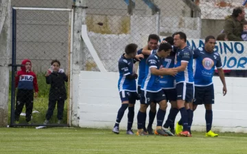 Independiente SC volvió a ganar y está firme arriba