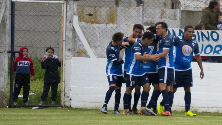 Independiente SC volvió a ganar y está firme arriba