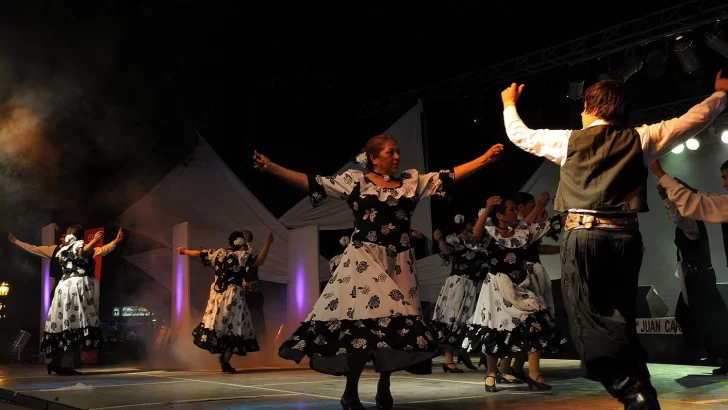 Taller de danzas folklóricas y perspectivas de género a cargo de Leonardo Pedemonte