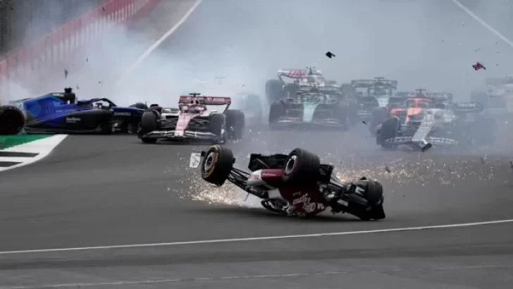 Tras un impactante accidente en la largada, Carlos Sainz se quedó con el Gran Premio de Gran Bretaña de la Fórmula 1