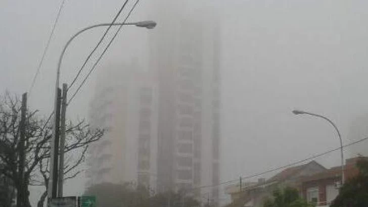 Niebla y lluvia