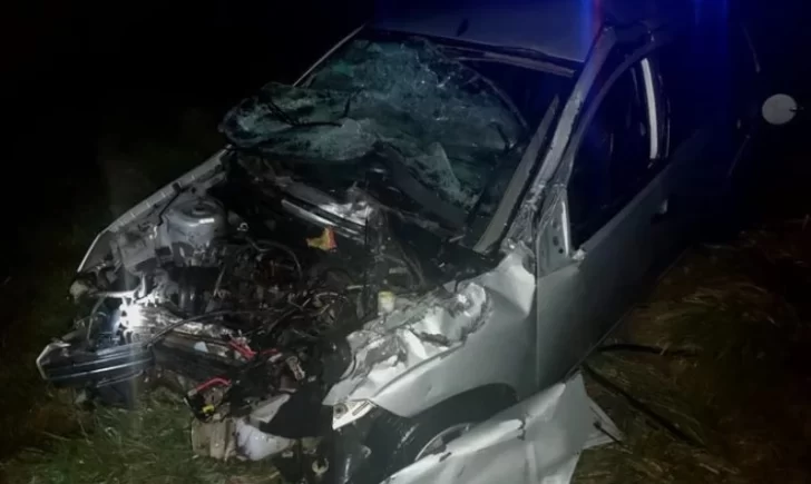 Auto embistió a un móvil policial en la Ruta 88