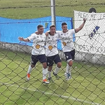 Finales del fútbol: Media copa llena para Independiente