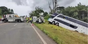 Tragedia en Brasil: son cinco los argentinos fallecidos tras volcar un micro en una ruta