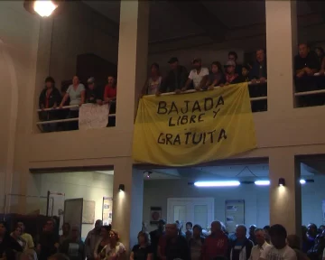 Gritos e insultos en la Asamblea de Mayores Contribuyentes