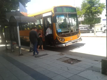 Hubo acuerdo y se levantó el paro de colectivos