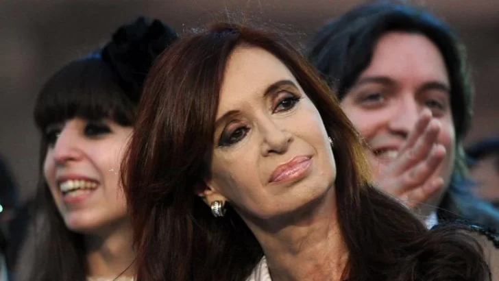 El fiscal Pollicita pide que Cristina Kirchner y sus hijos vayan a juicio por la causa Hotesur