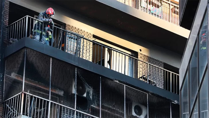 Informe final de bomberos: el incendio en Recoleta fue por el litio del monopatín eléctrico