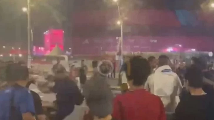 Video: graves incidentes entre hinchas de Argentina y México en Doha