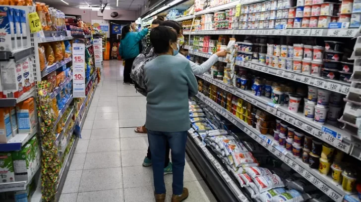 Oficial de Economía: los precios suben 3,1% en una semana