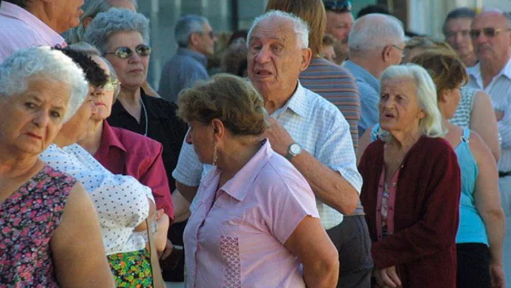 El gobierno bonaerense aumentó más de un 45 por ciento la jubilación mínima