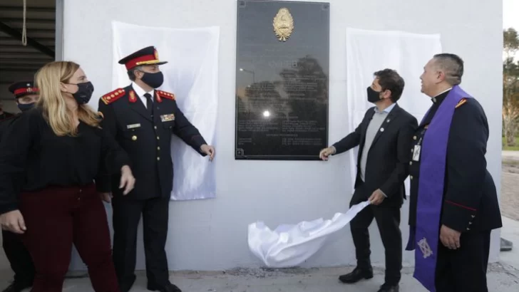 Kicillof inauguró el primer centro de entrenamiento de bomberos voluntarios