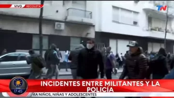 Incidentes en Recoleta: manifestantes se enfrentan con la Policía