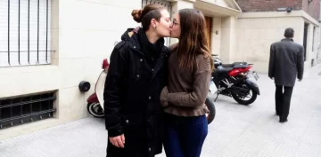 Absuelven a Mariana Gómez, condenada por besarse con su pareja