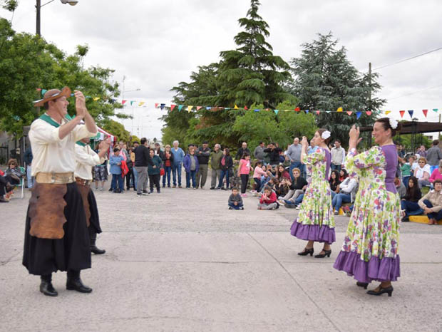 Kermesse en los barrios Obrero y Arquitectura de Lobería