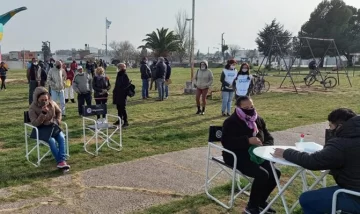 Trámites migratorios en el Barrio 9 de Julio