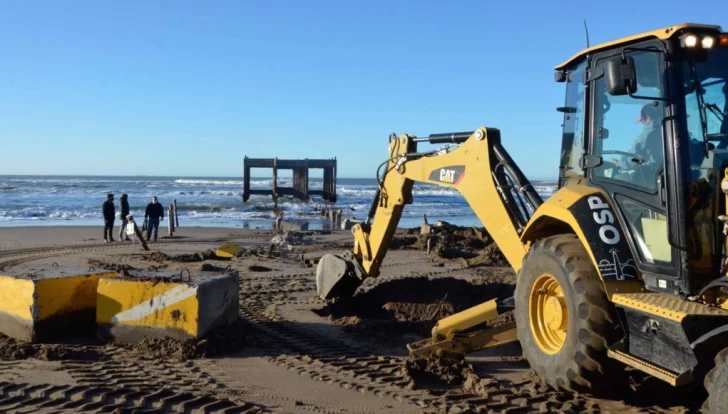 Realizan trabajos de extracción en la zona del Muelle de los Pescadores