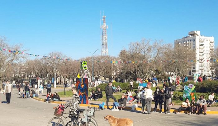 Festejos en la Plaza Rocha por la Semana de la Niñez