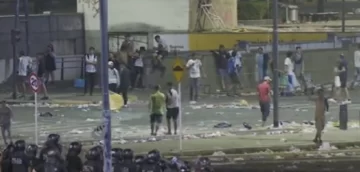 Incidentes en el Obelisco porteño: al menos 13 detenidos y ocho policías heridos