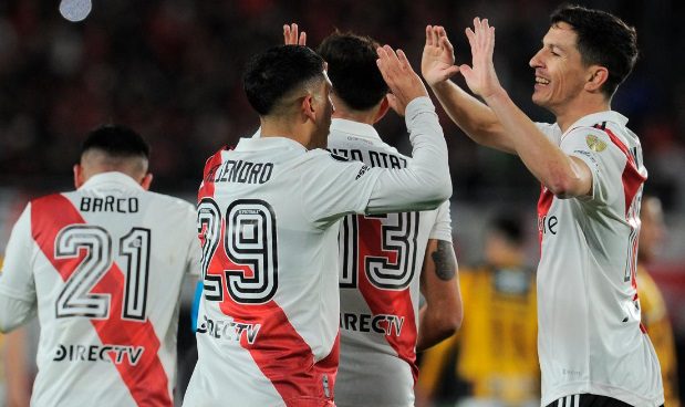 River venció a The Strongest y se clasificó a octavos de final de la Copa Libertadores